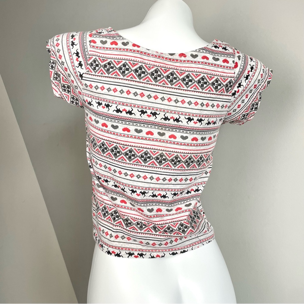 Boho Aztec Patterned Croptop - Picture 3 of 5